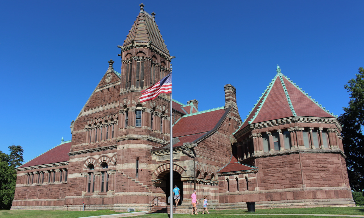 Woburn Public Library, exterior